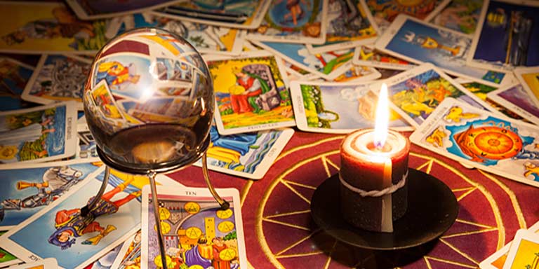 How Tarot Card Readings help to predict Marriage?